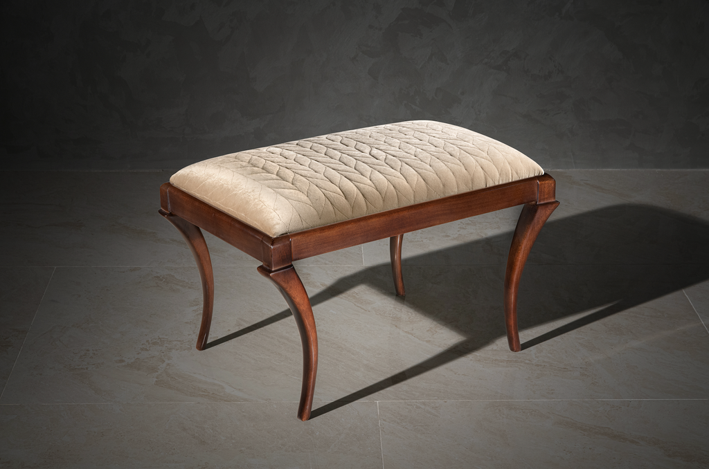 Ballerina ottoman