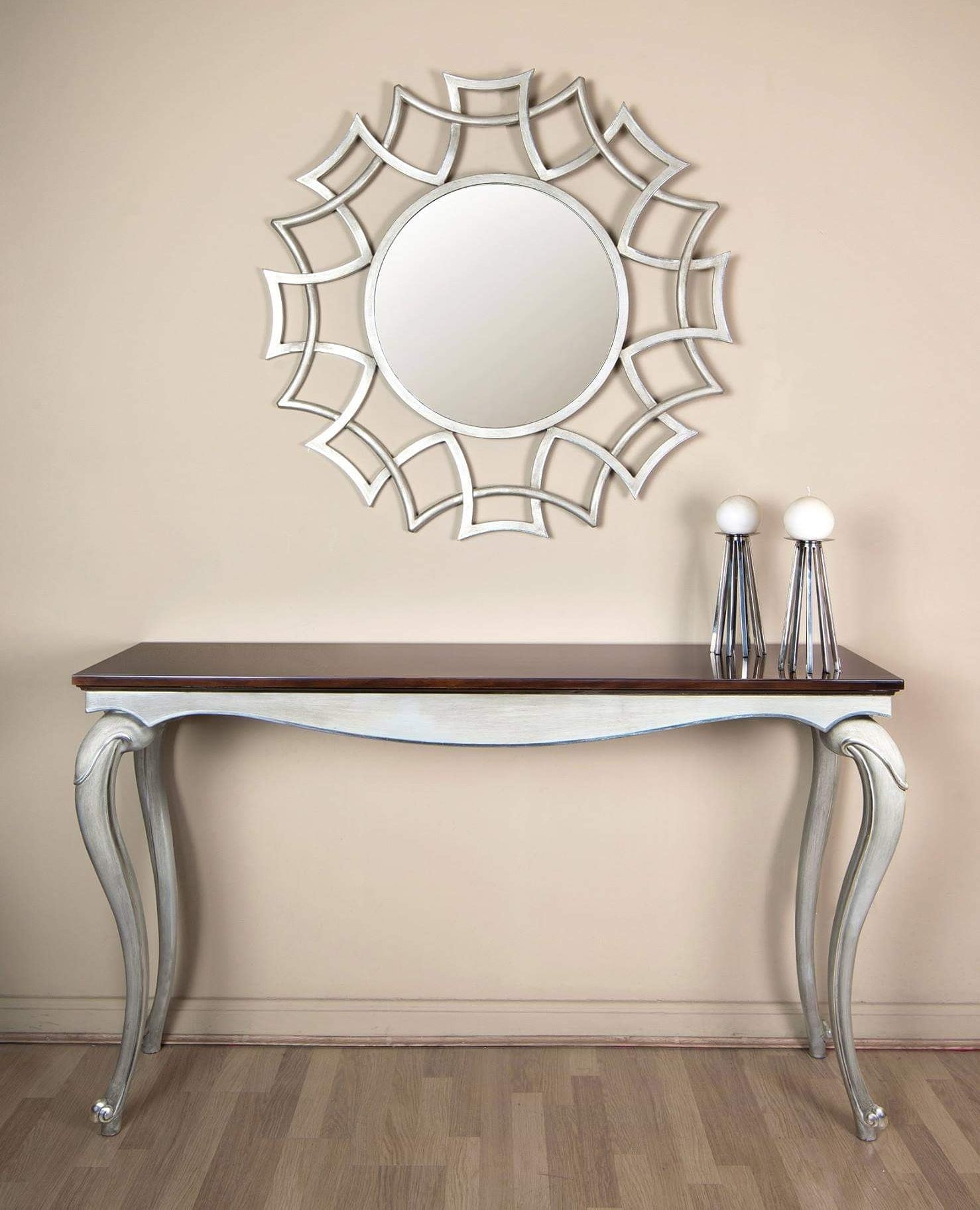 Charlotte console