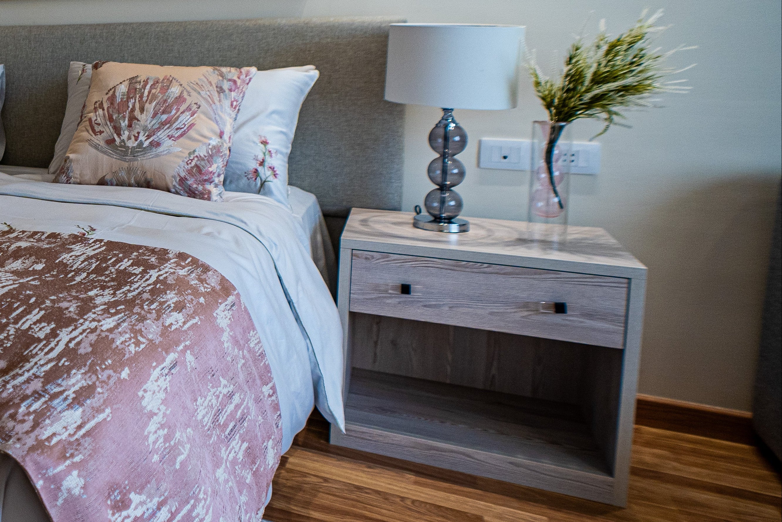 Rosewood bloom commode