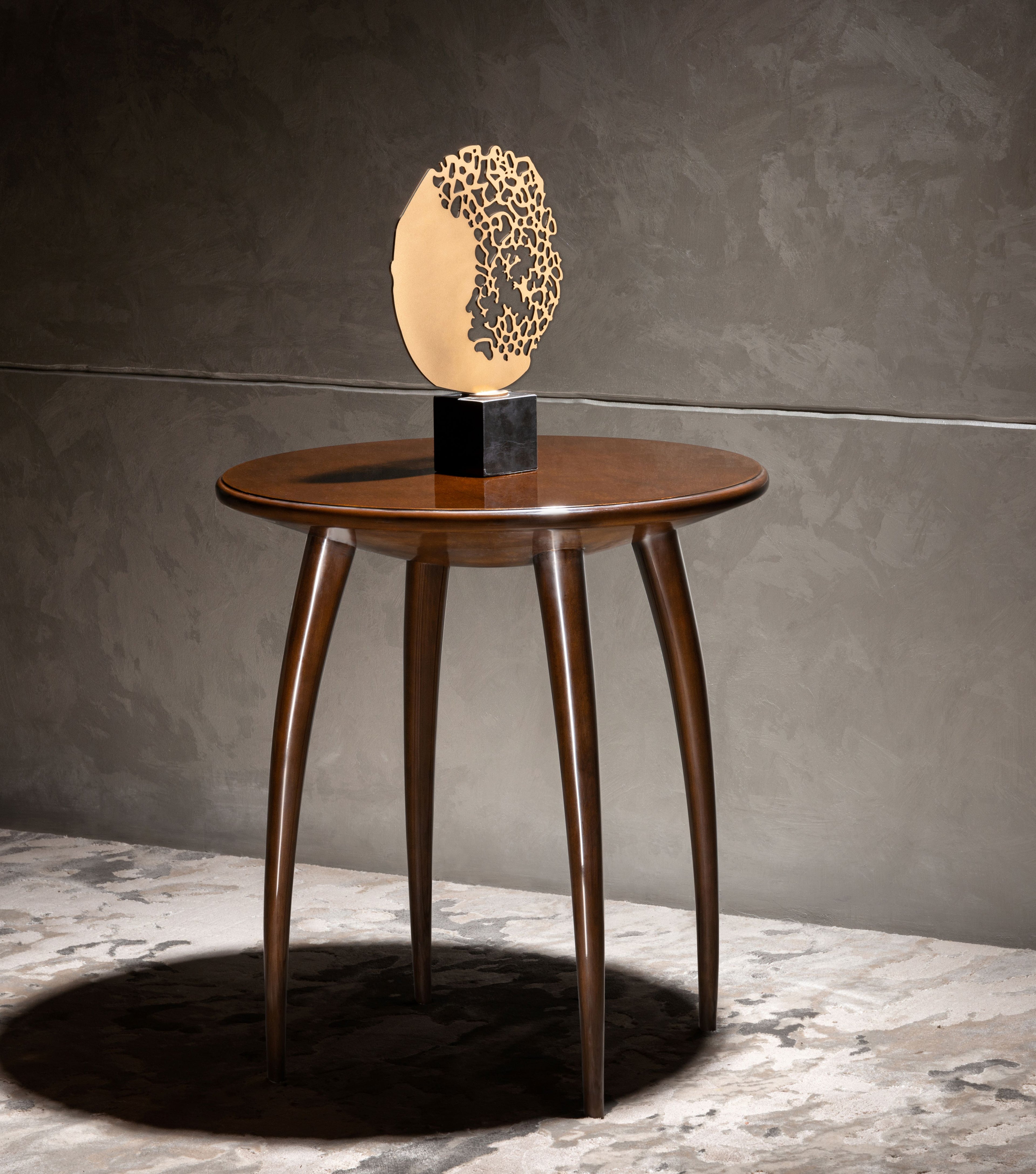Plato side table
