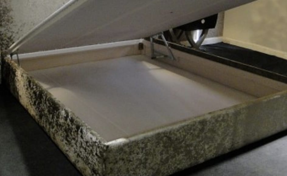 Mimi bed with storage